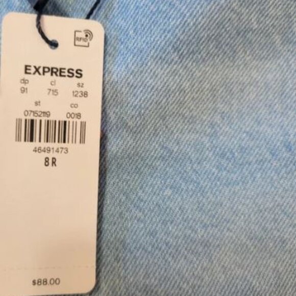 Express Mid Rise Light Wash '70s Flare Jeans NWT 8R - Picture 8 of 9